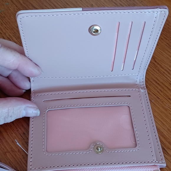 Small leather wallet - Picture 4 of 6